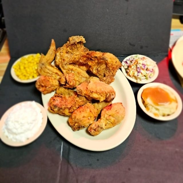 8pc Mix Broaster Chicken Family Meal.